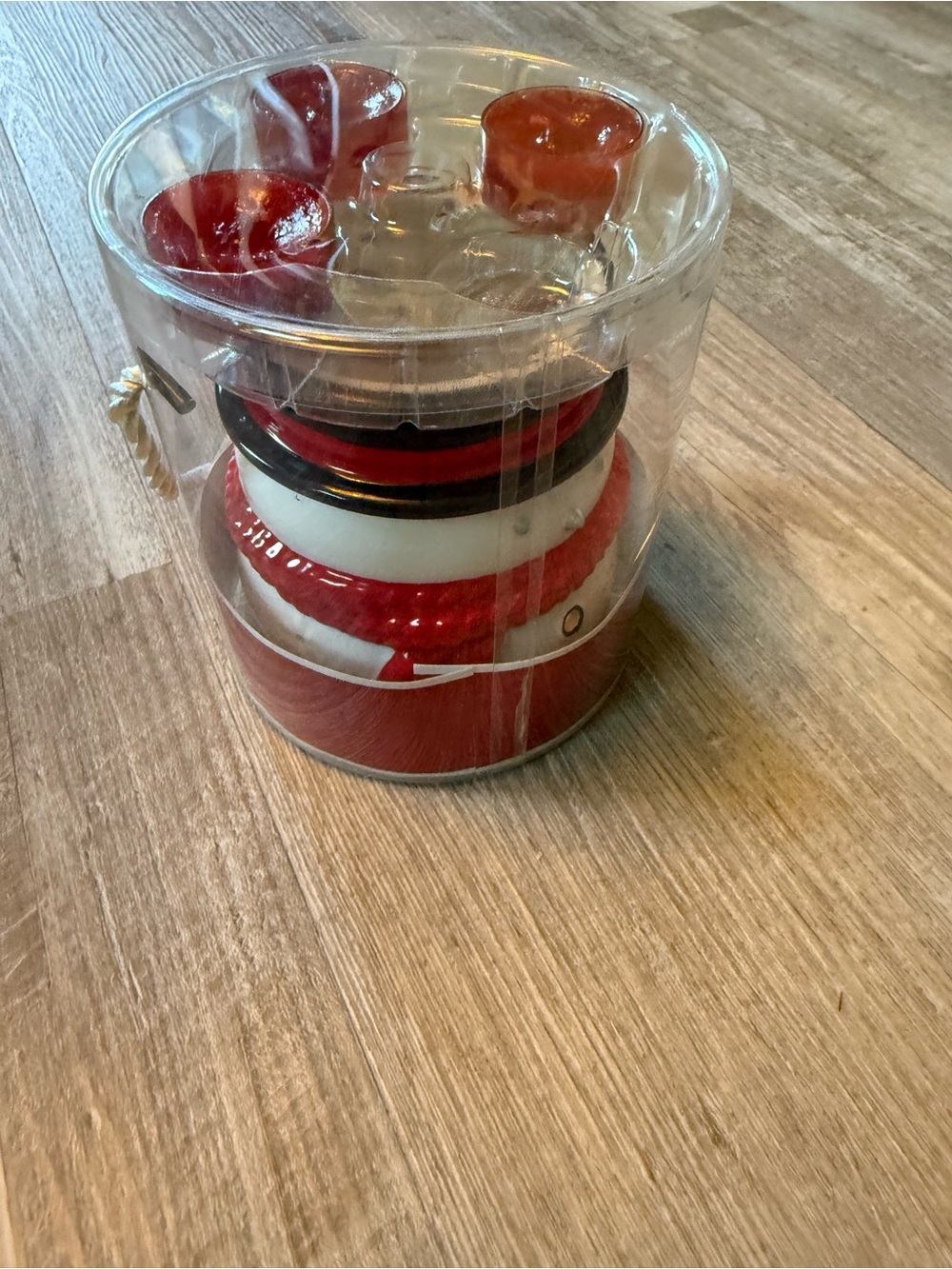 The Yankee Candle Sparkling Cinnamon Tea Light Holder Gift Set